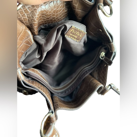 Pritzi Boho style bag. Great quality faux leather shoulder bag in EUC. - Picture 7 of 8